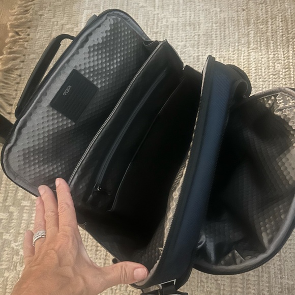 Tumi Backpack - Picture 5 of 6